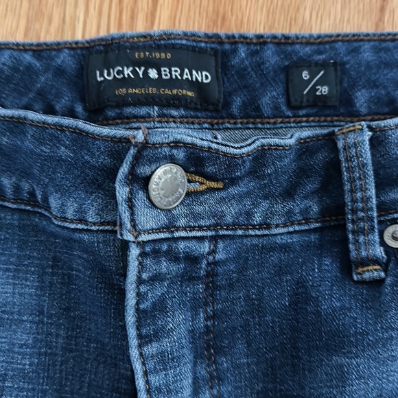 🎉HP🎉 Lucky Brand Hayden Crop Jeans - Picture 2 of 5